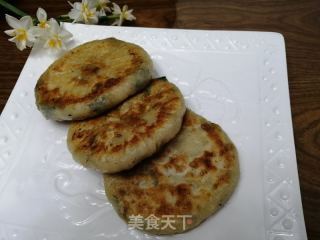 韭菜蛤蜊餡餅的做法 韭菜蛤蜊餡餅怎么做 貝貝女的菜譜